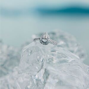Pear-Cut Halo Ring